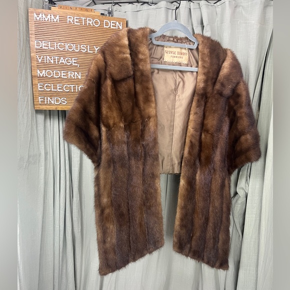 Brown Vintage Fur Stole by George Benioff Furriers - Picture 1 of 12